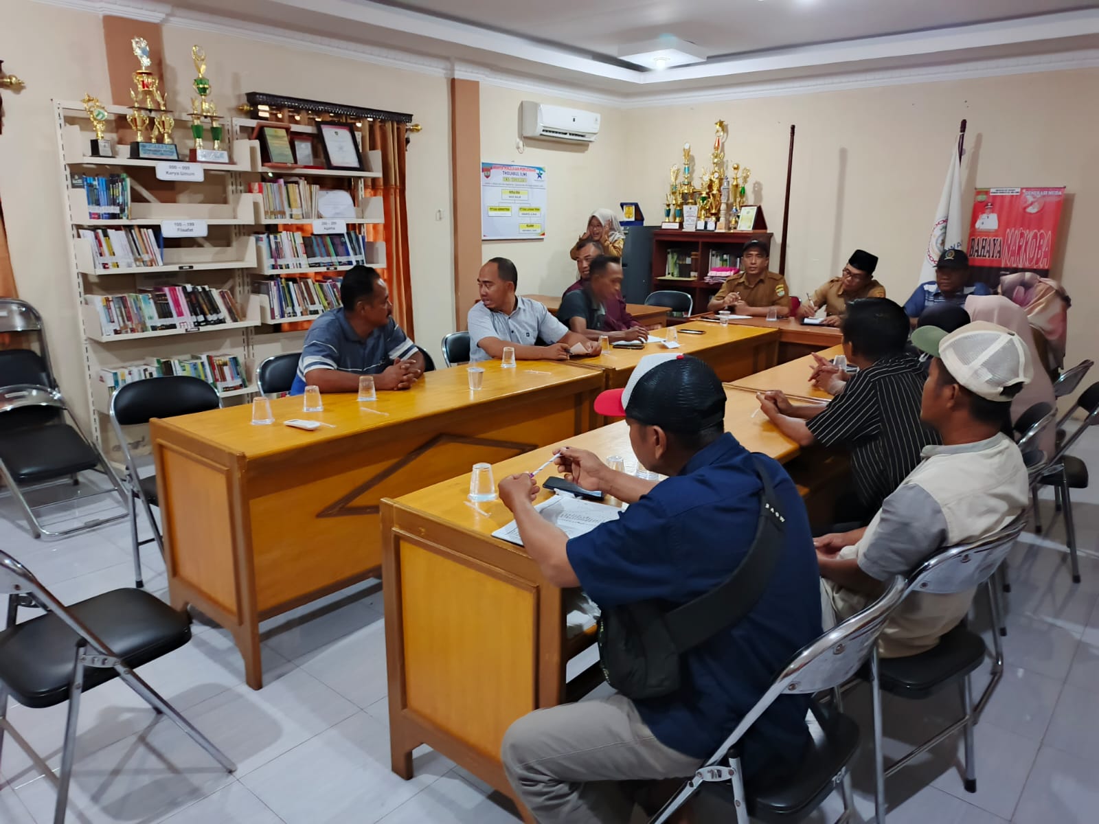 1_Rapat_koordinasi_Pemerintah_Desa_dan_BPD_Desa Tegal Rejo_(3)